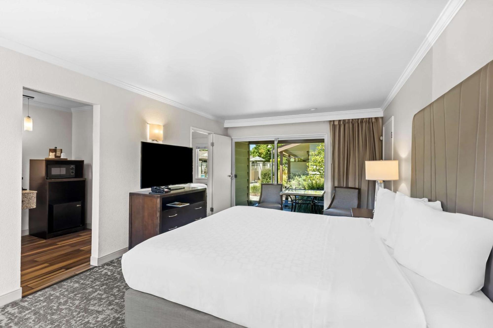 Best Western Garden Inn Санта-Роза Экстерьер фото