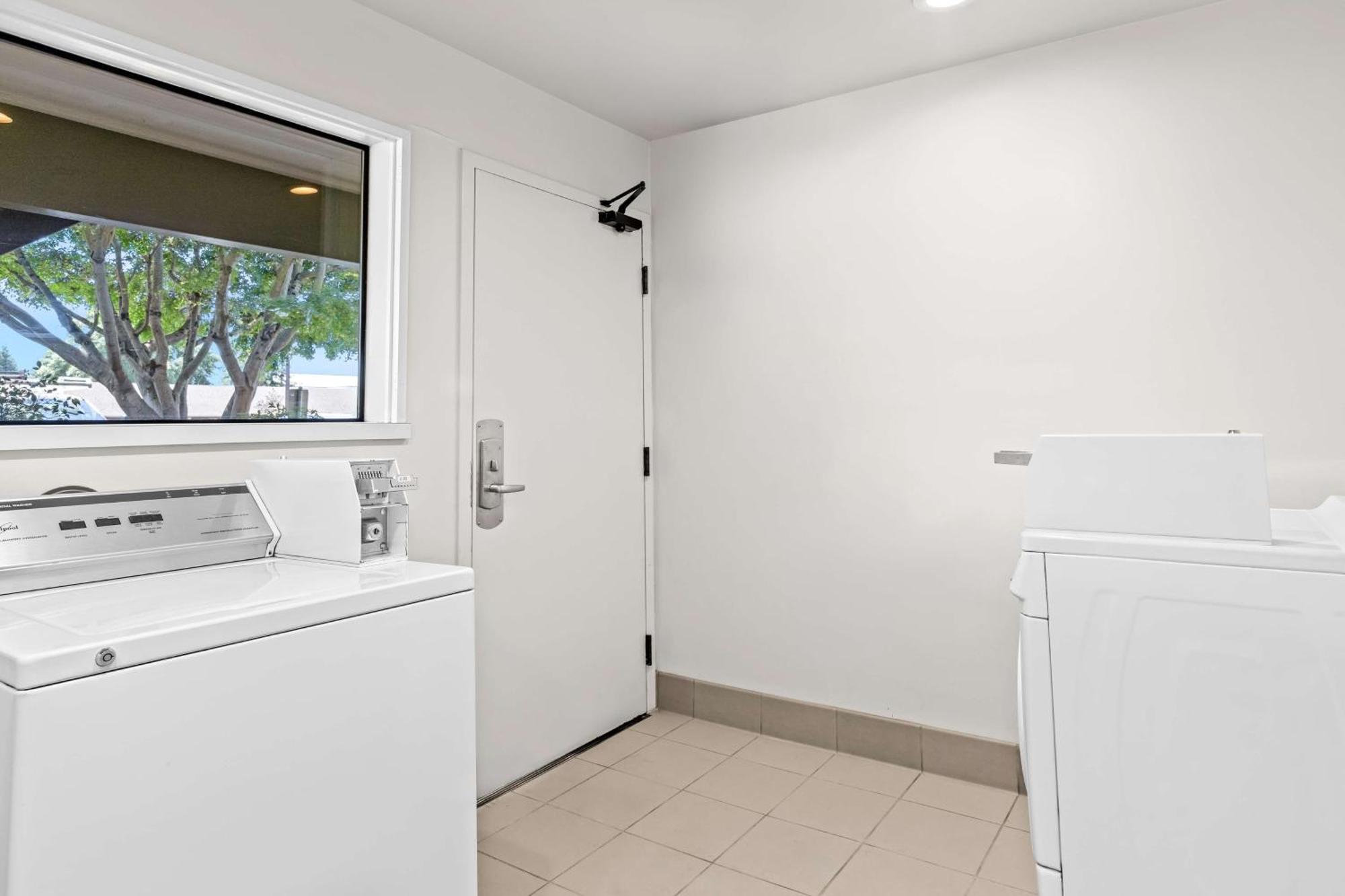 Best Western Garden Inn Санта-Роза Экстерьер фото